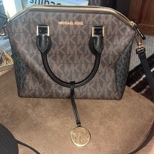 Michael kors purse